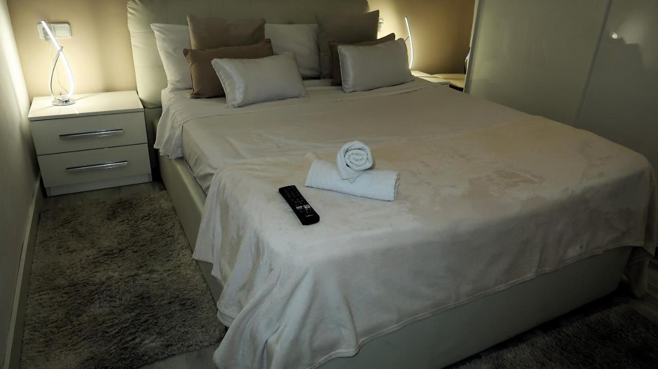 Entire Apartment , 2 Bedrooms Newly Remodeled Center Sitges Barcelona Exterior photo